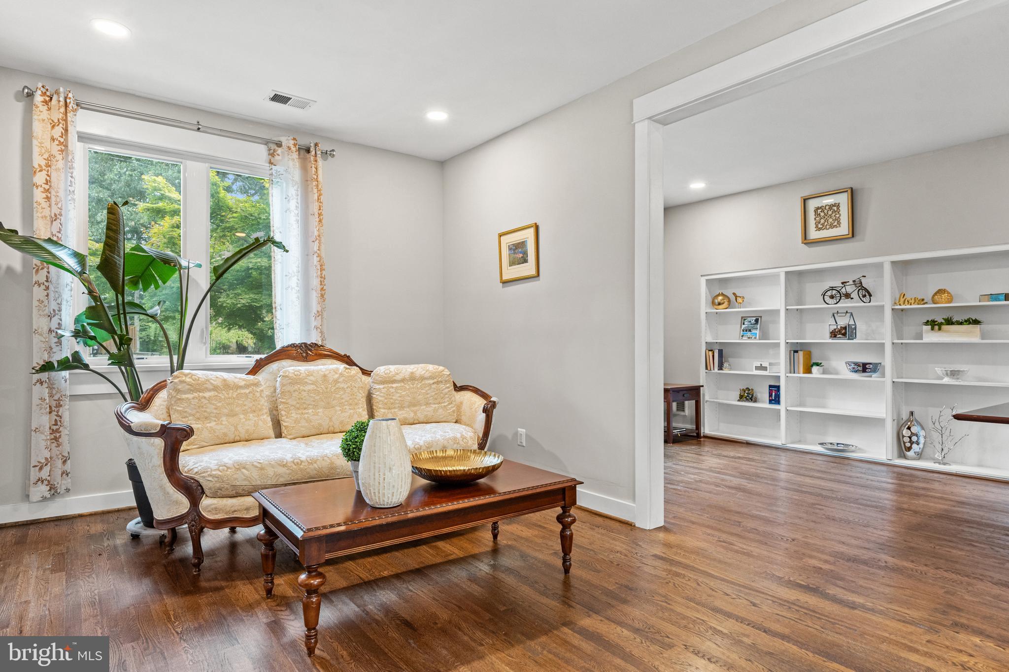 CHAIN BRIDGE FOREST - Residential