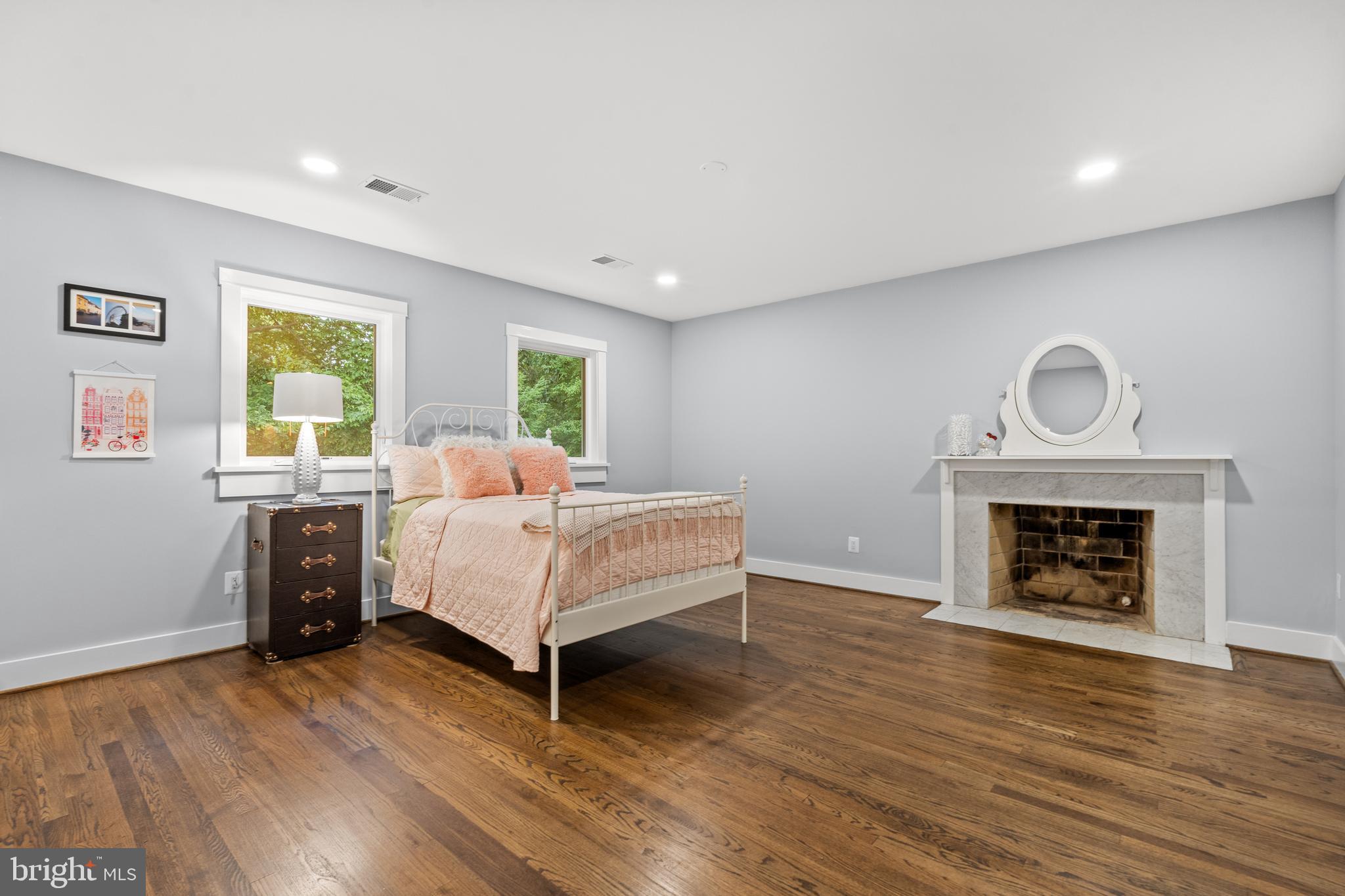 CHAIN BRIDGE FOREST - Residential