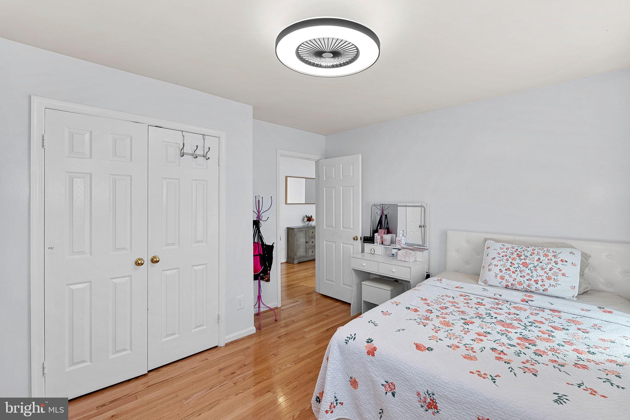 CROSSPOINTE - Residential