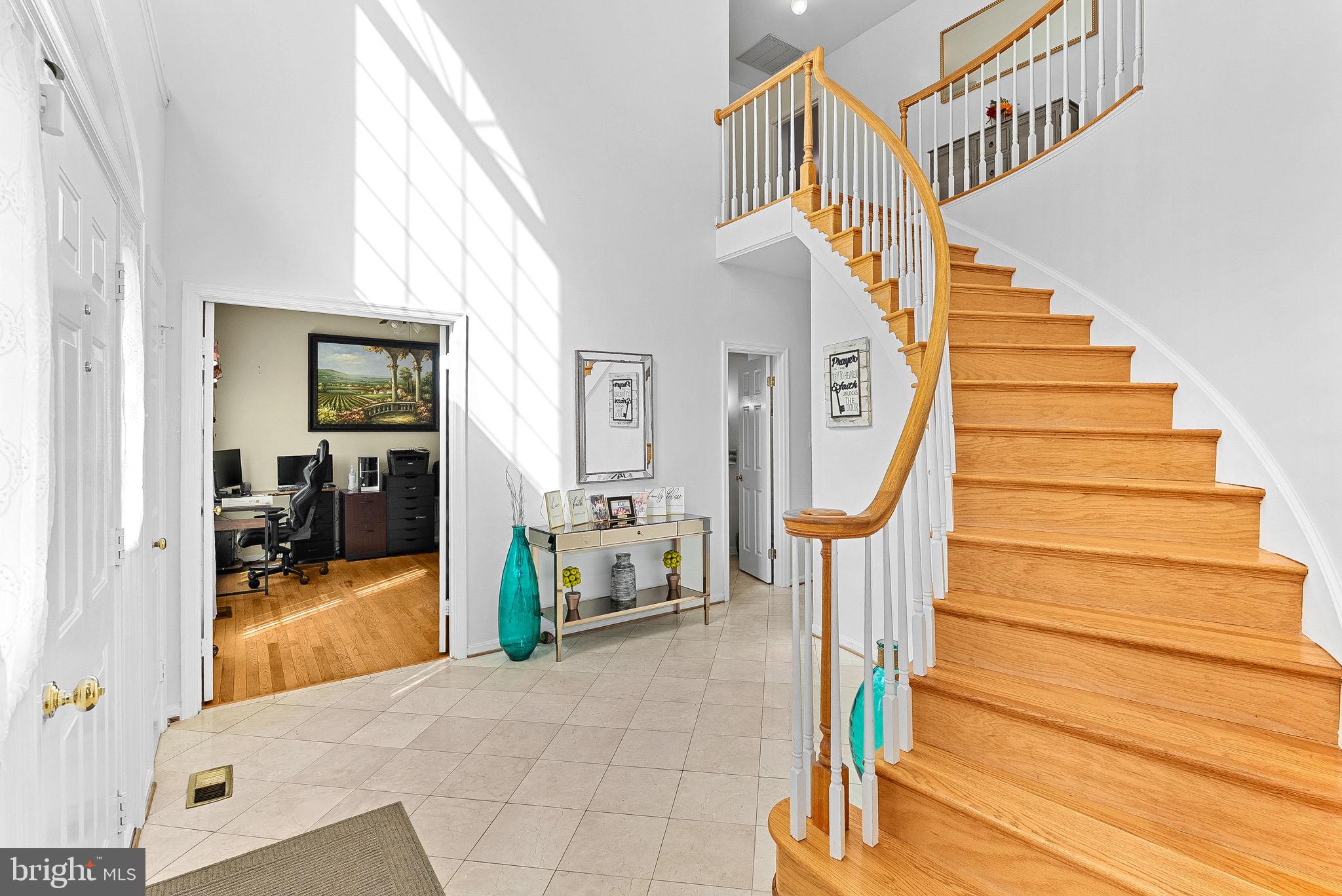 CROSSPOINTE - Residential