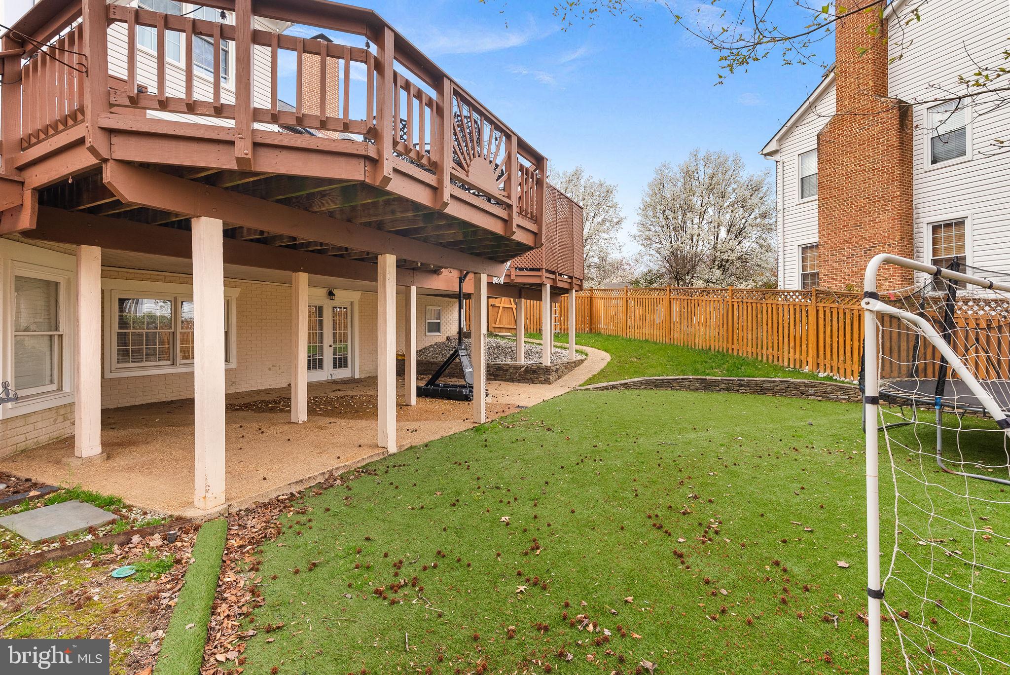 CROSSPOINTE - Residential