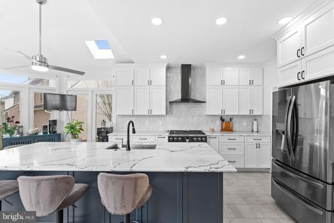 8605 WOODWREN TERRACE FAIRFAX STATION VA 22039