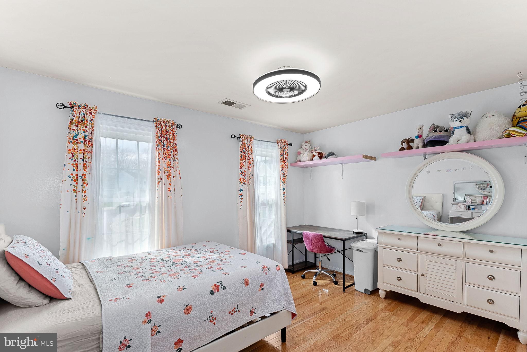 CROSSPOINTE - Residential