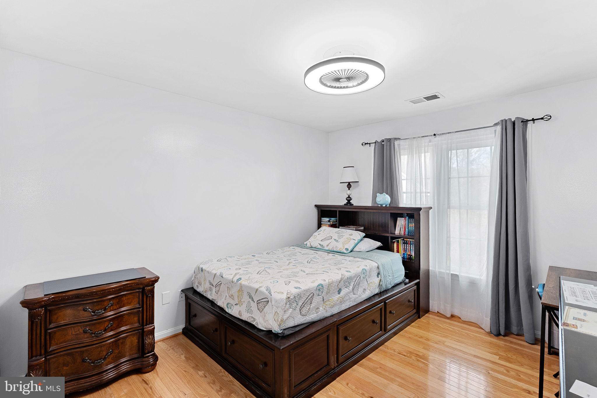 CROSSPOINTE - Residential