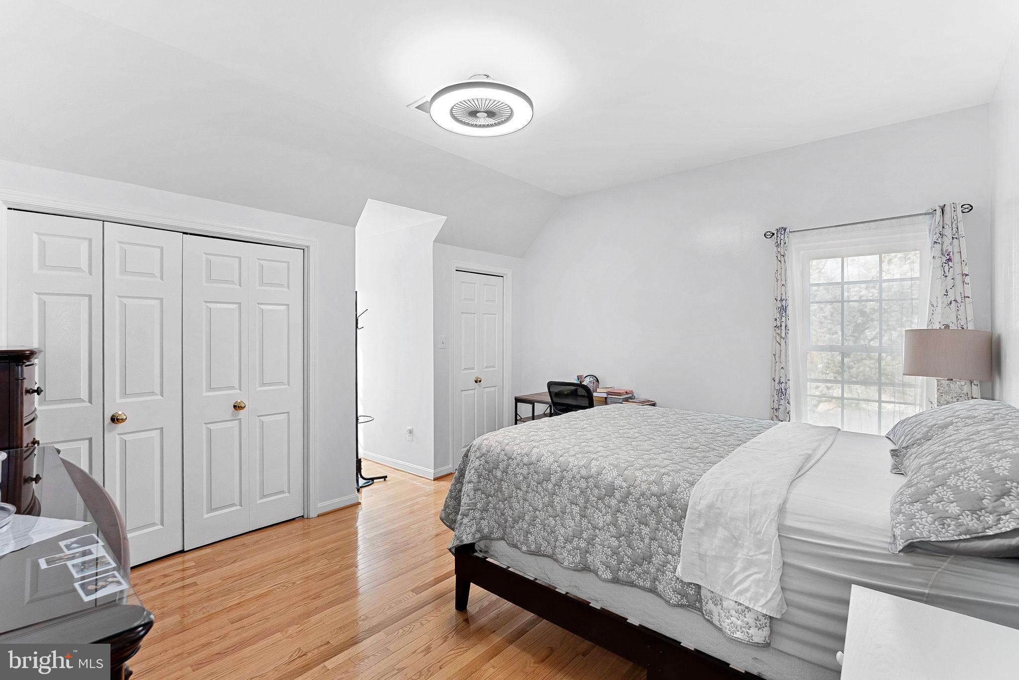 CROSSPOINTE - Residential