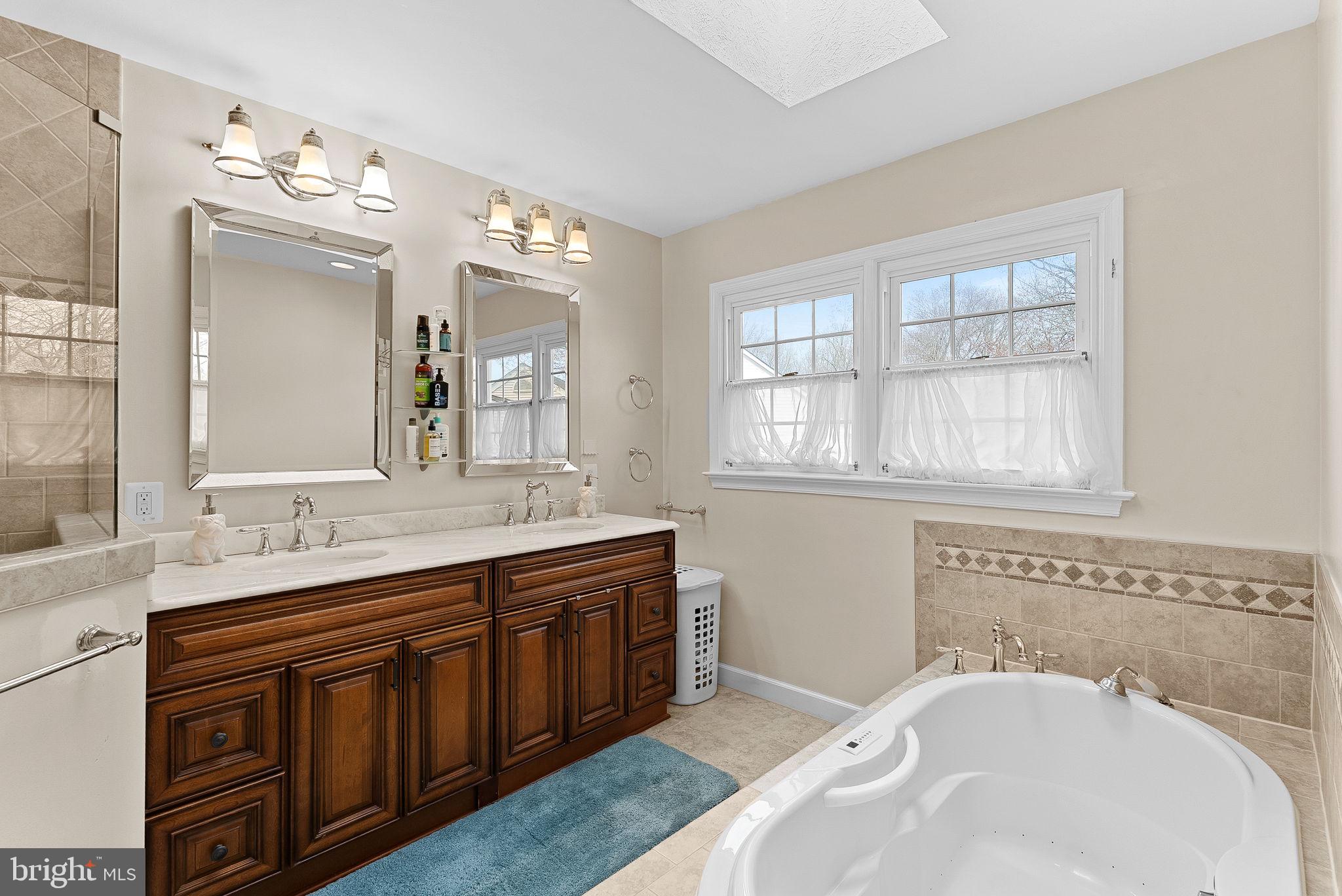 CROSSPOINTE - Residential