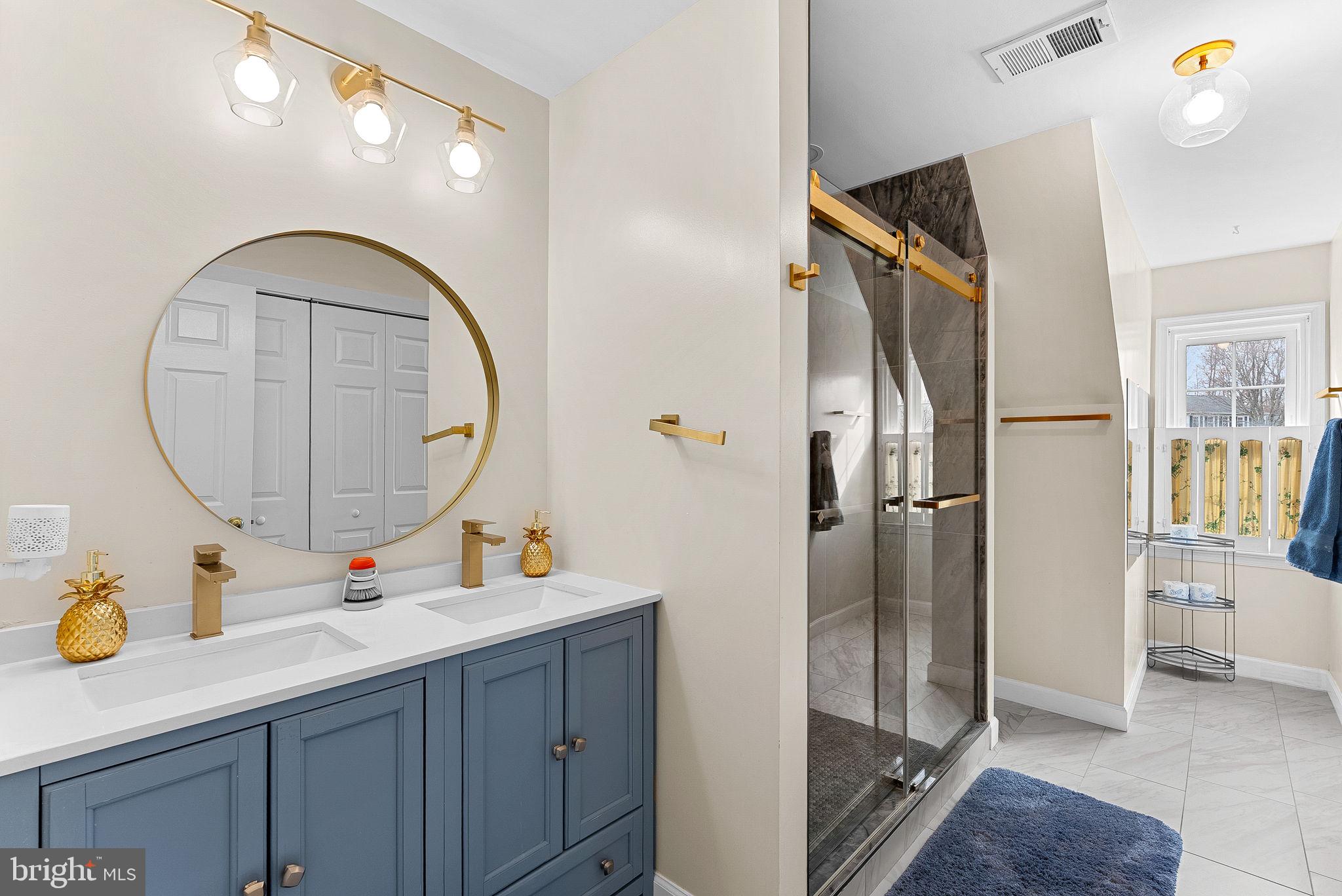 CROSSPOINTE - Residential