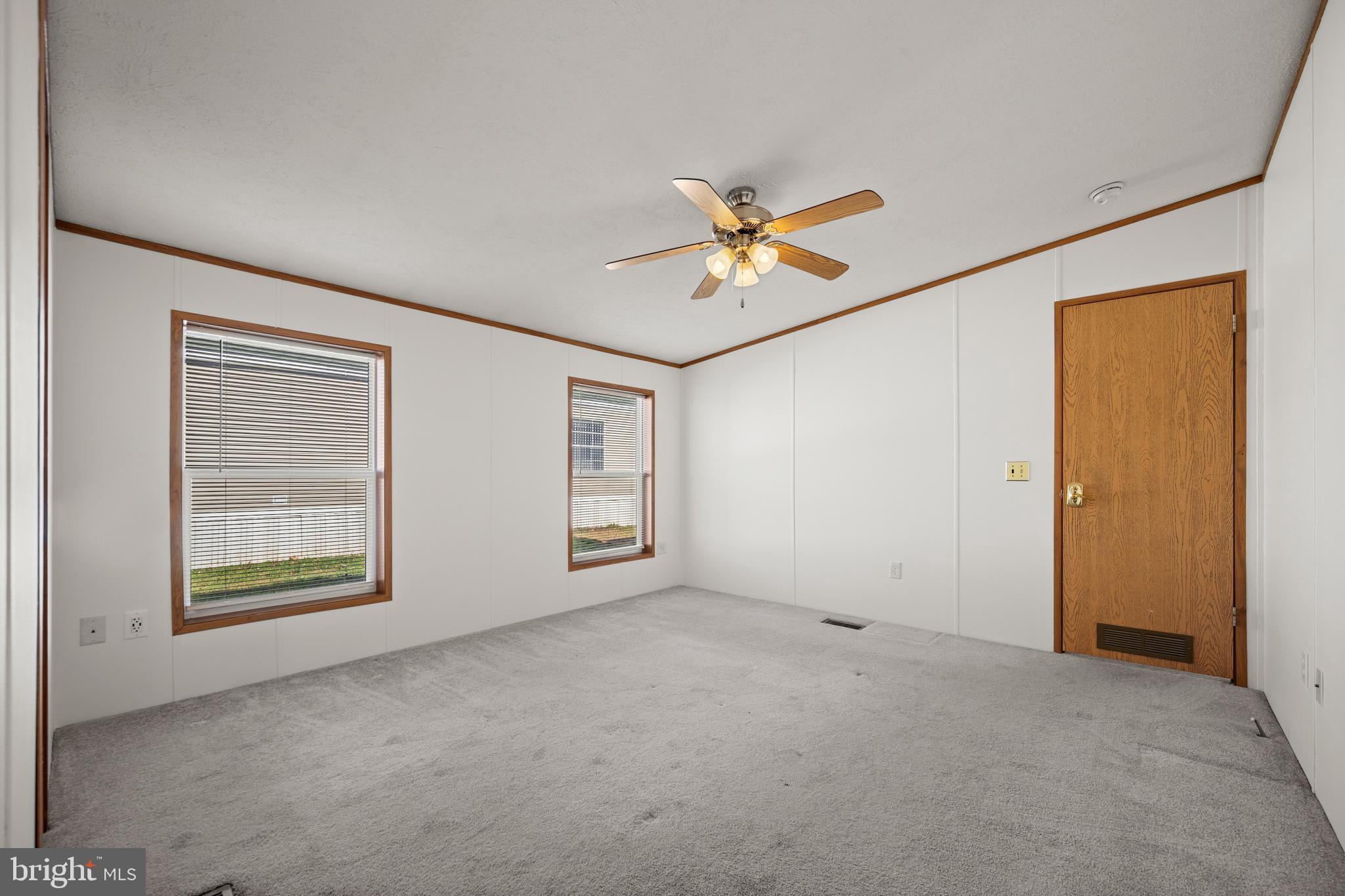 BRENTWOOD MANOR - Residential