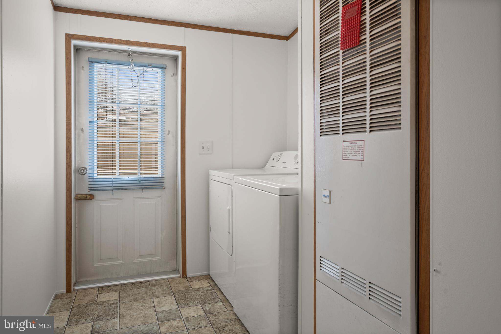 BRENTWOOD MANOR - Residential