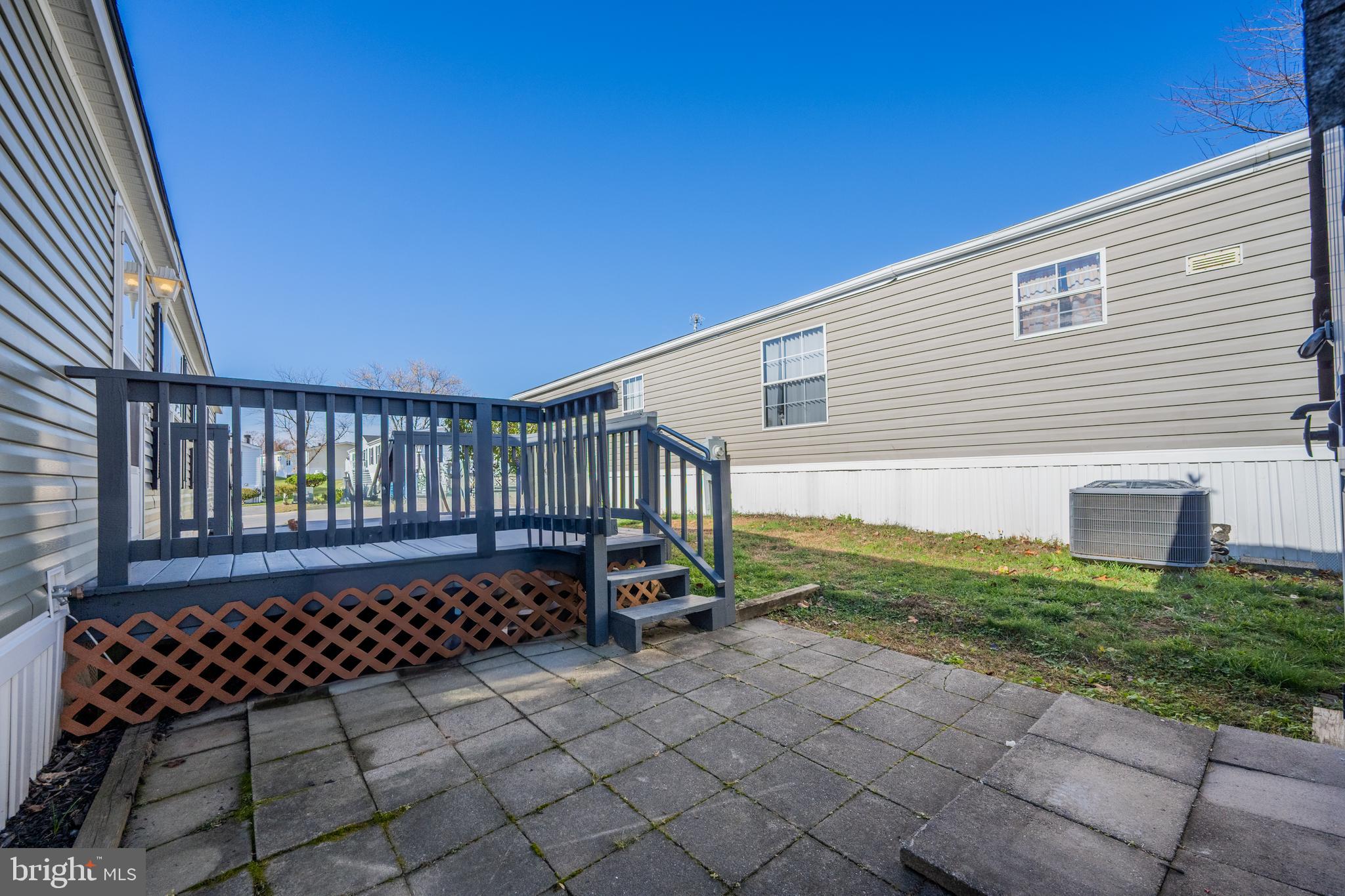 BRENTWOOD MANOR - Residential