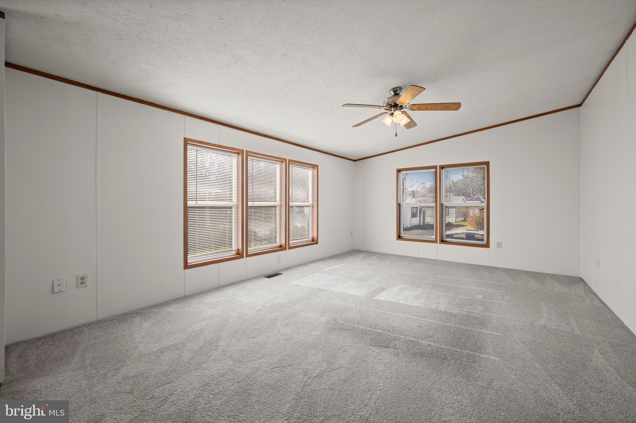 BRENTWOOD MANOR - Residential