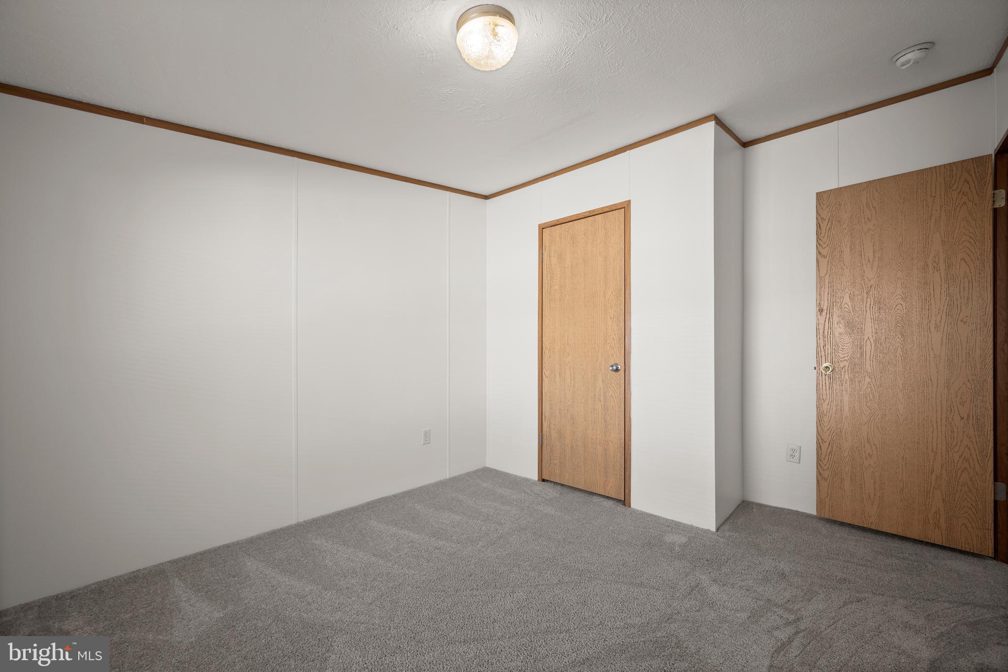 BRENTWOOD MANOR - Residential