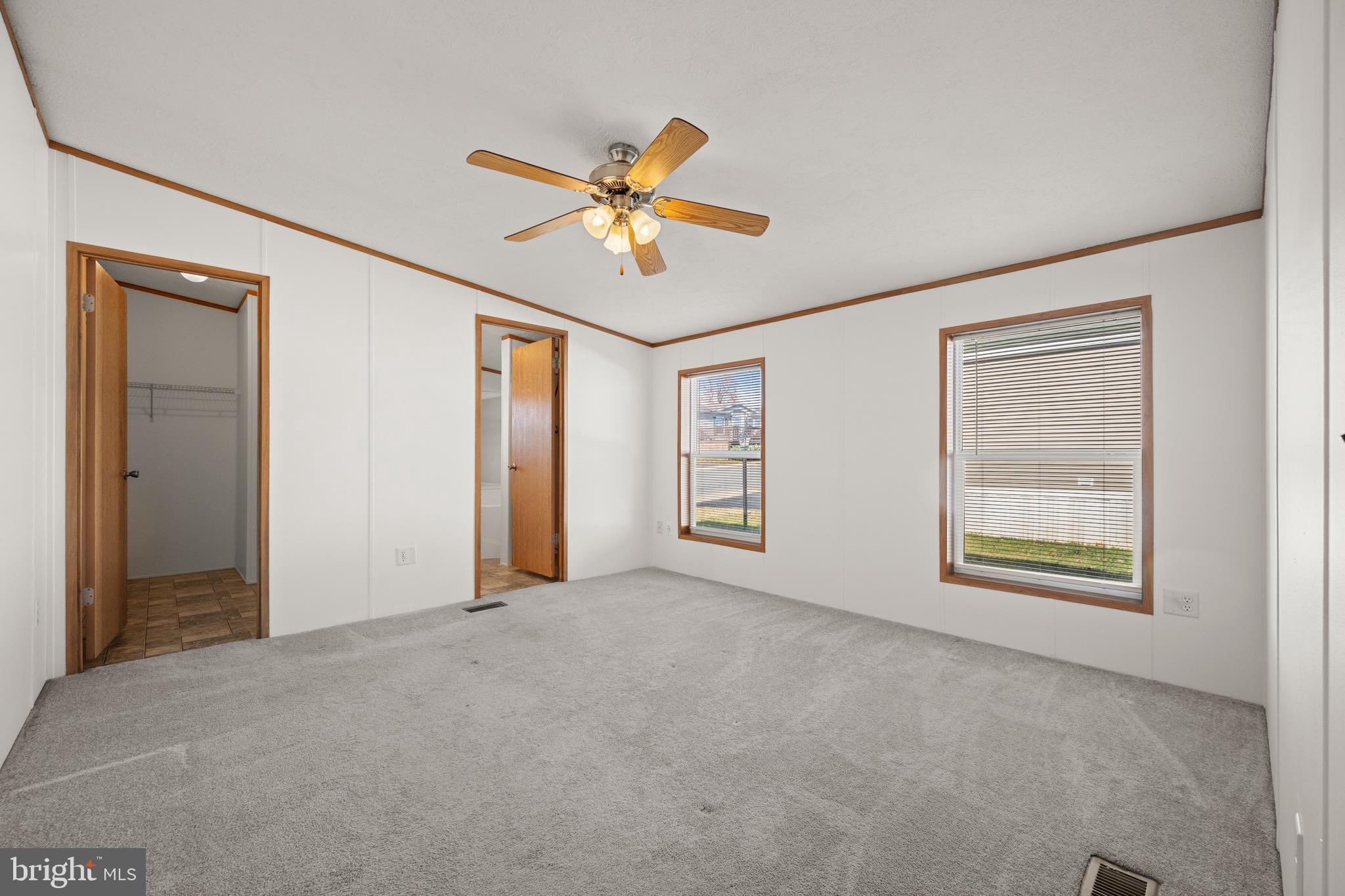 BRENTWOOD MANOR - Residential