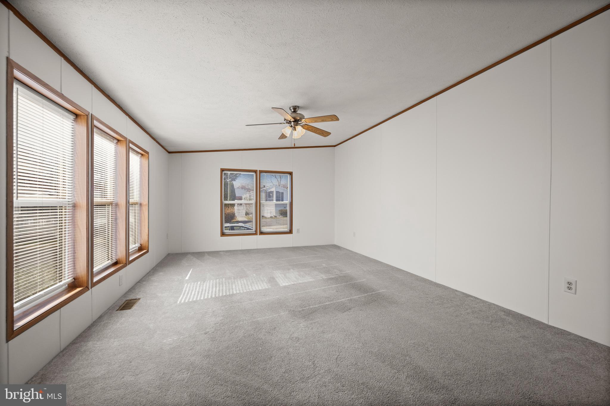 BRENTWOOD MANOR - Residential