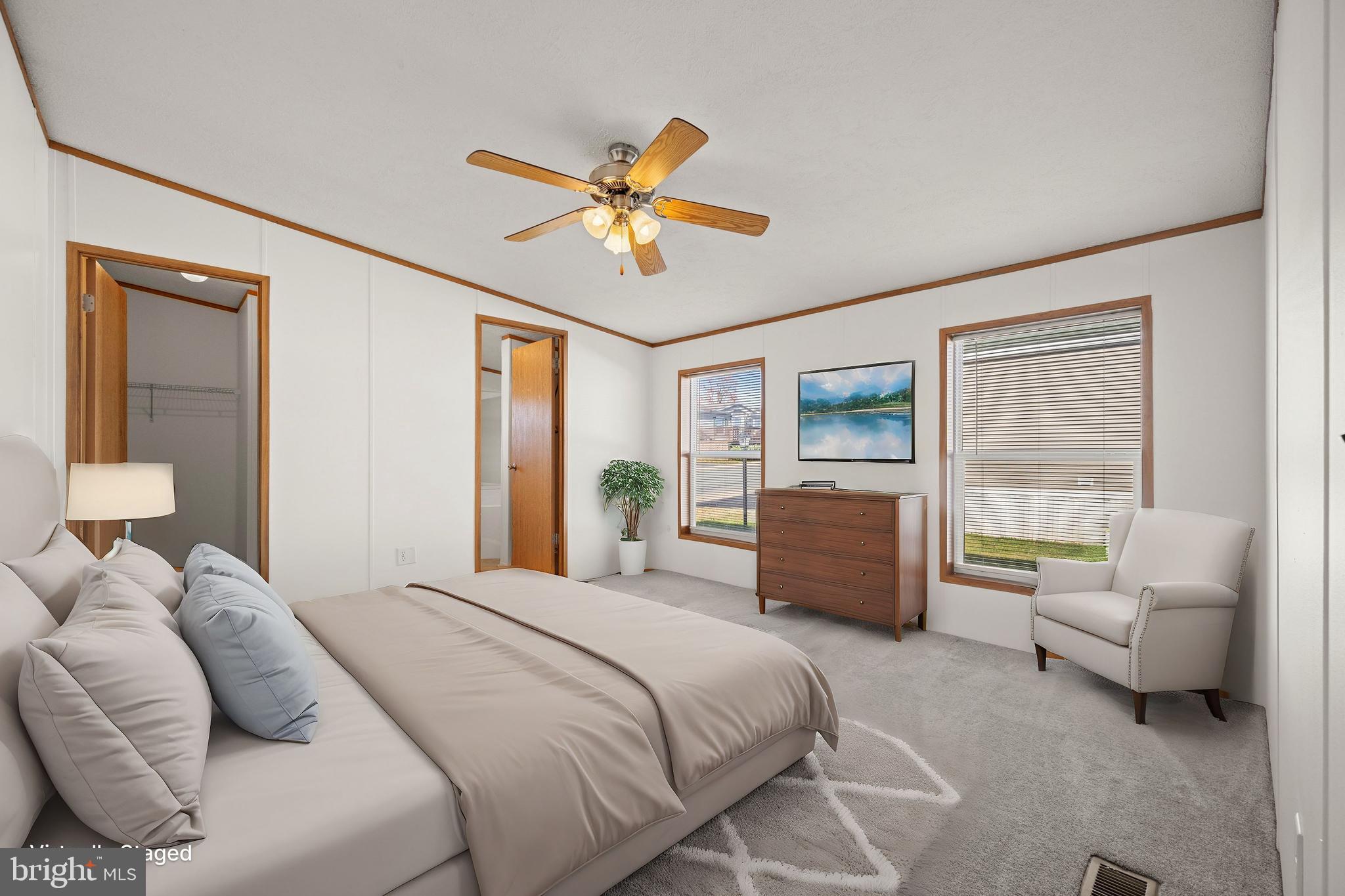 BRENTWOOD MANOR - Residential