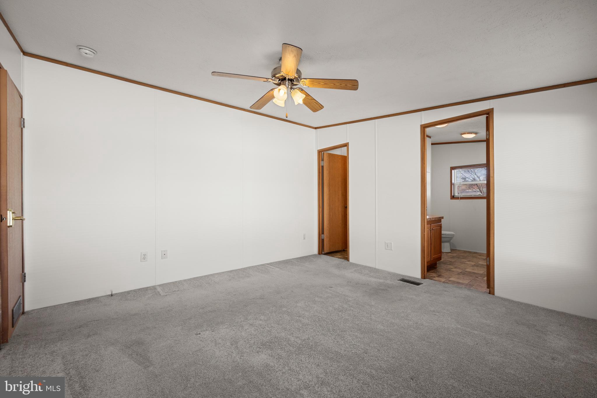 BRENTWOOD MANOR - Residential