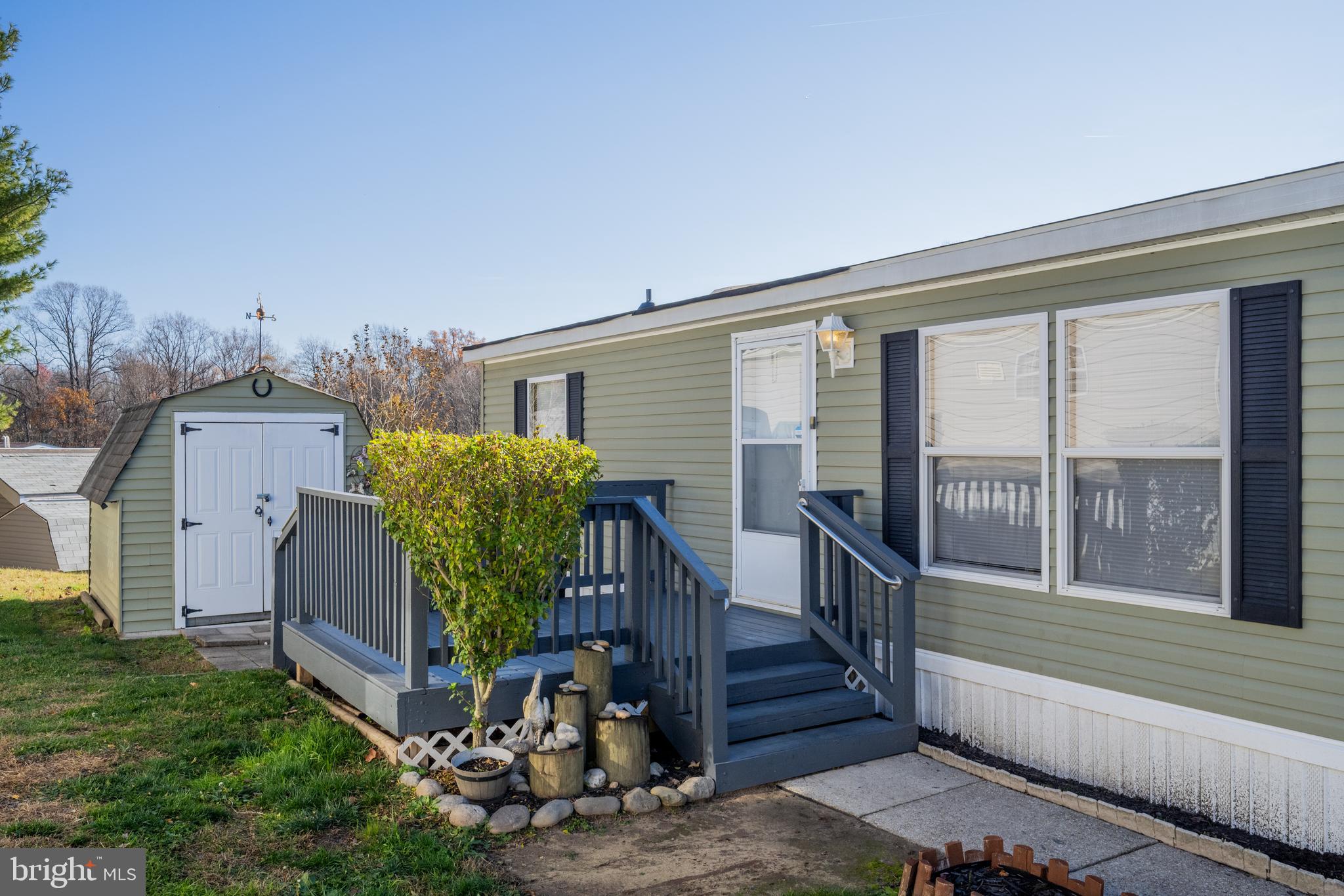 BRENTWOOD MANOR - Residential