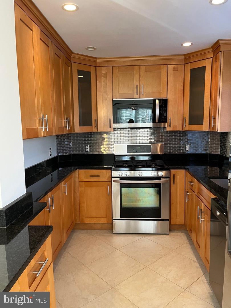 3361 MARTHA CUSTIS DRIVE