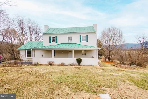 57 Waterhouse Lane, Bentonville, VA MLS: VAWR2010944