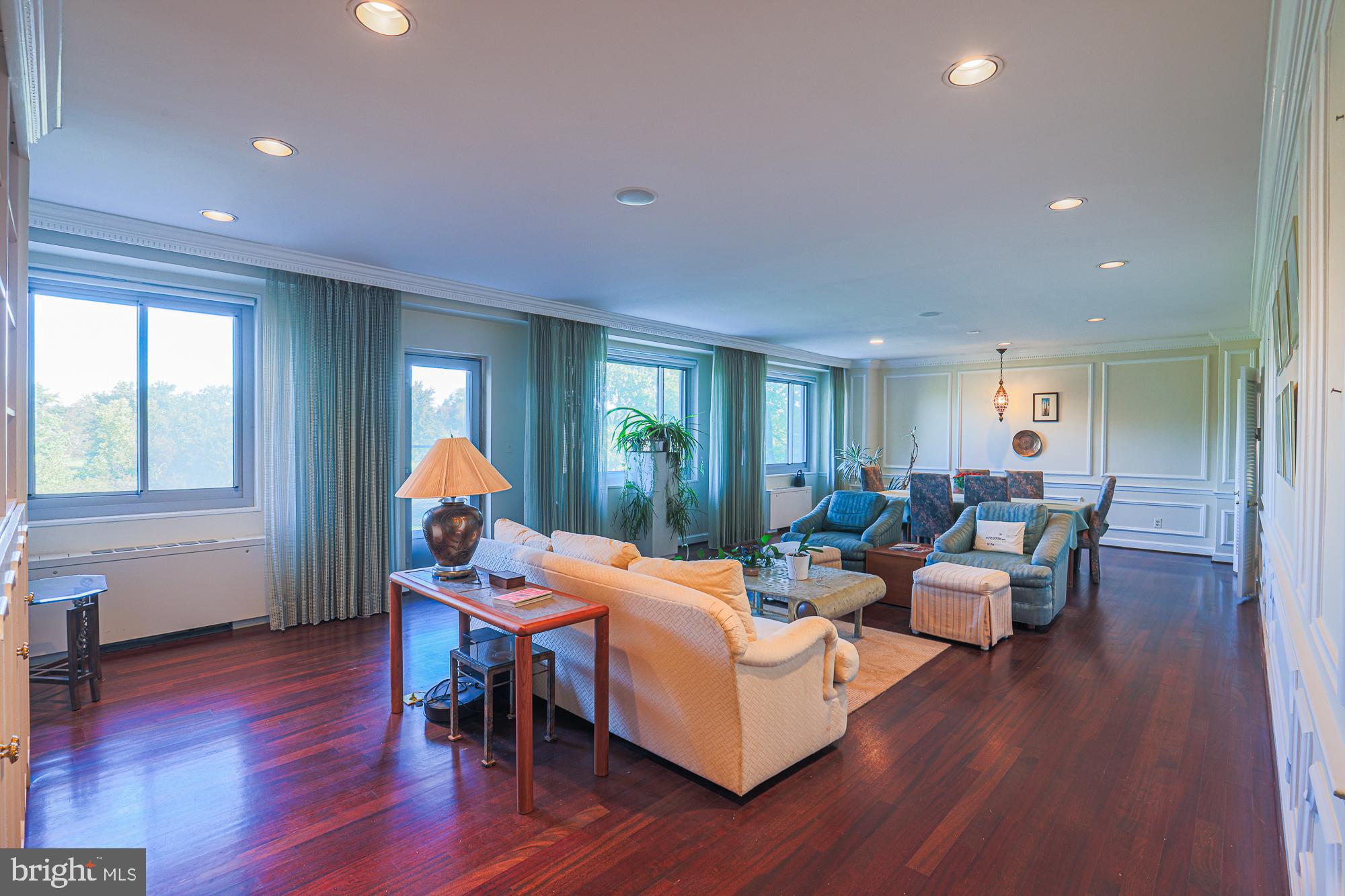 11 SLADE AVENUE 301