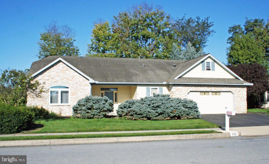 555 BLOSSOM TRL TRAIL