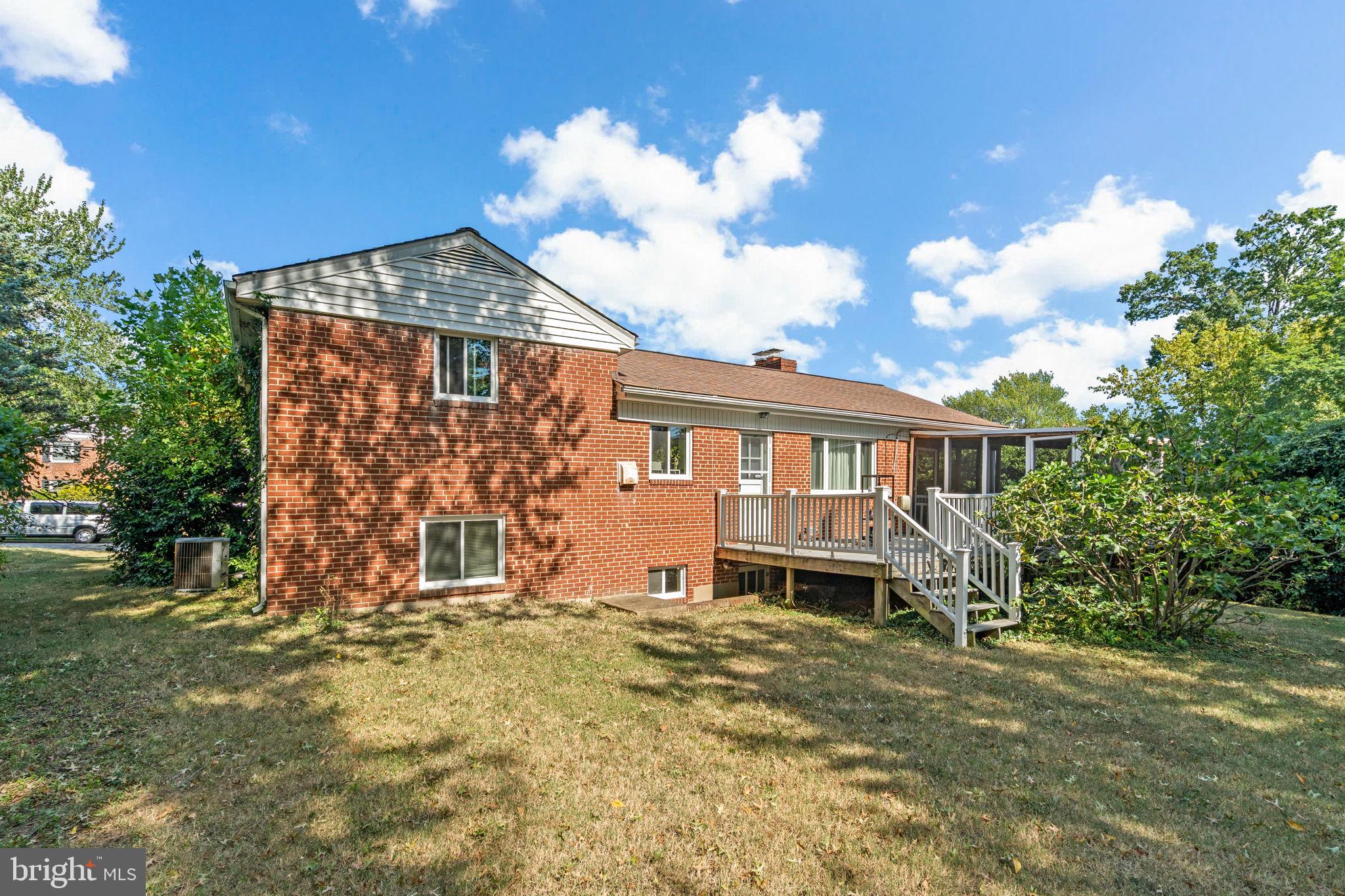 DALE VIEW MANOR - Residential