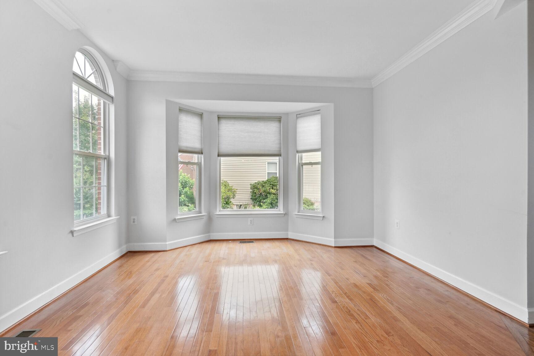 CENTRE RIDGE - Residential