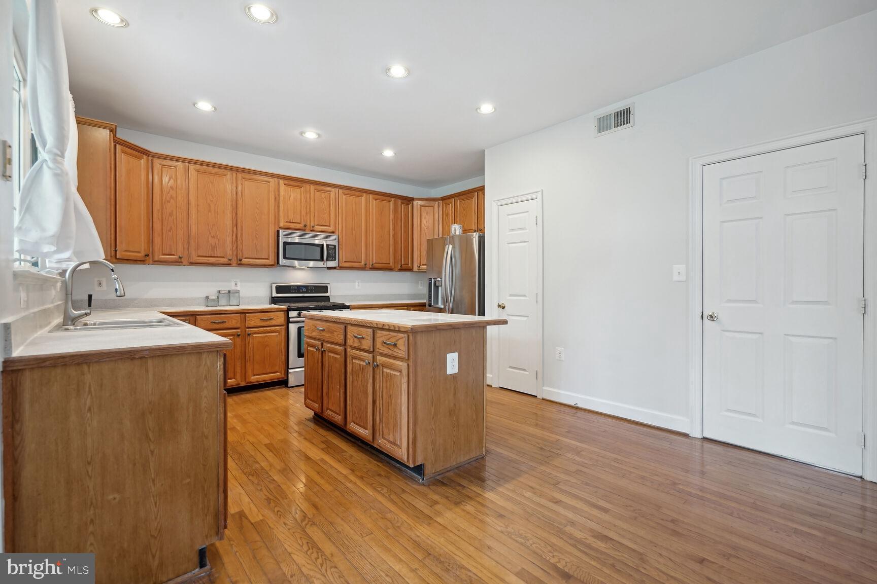 CENTRE RIDGE - Residential