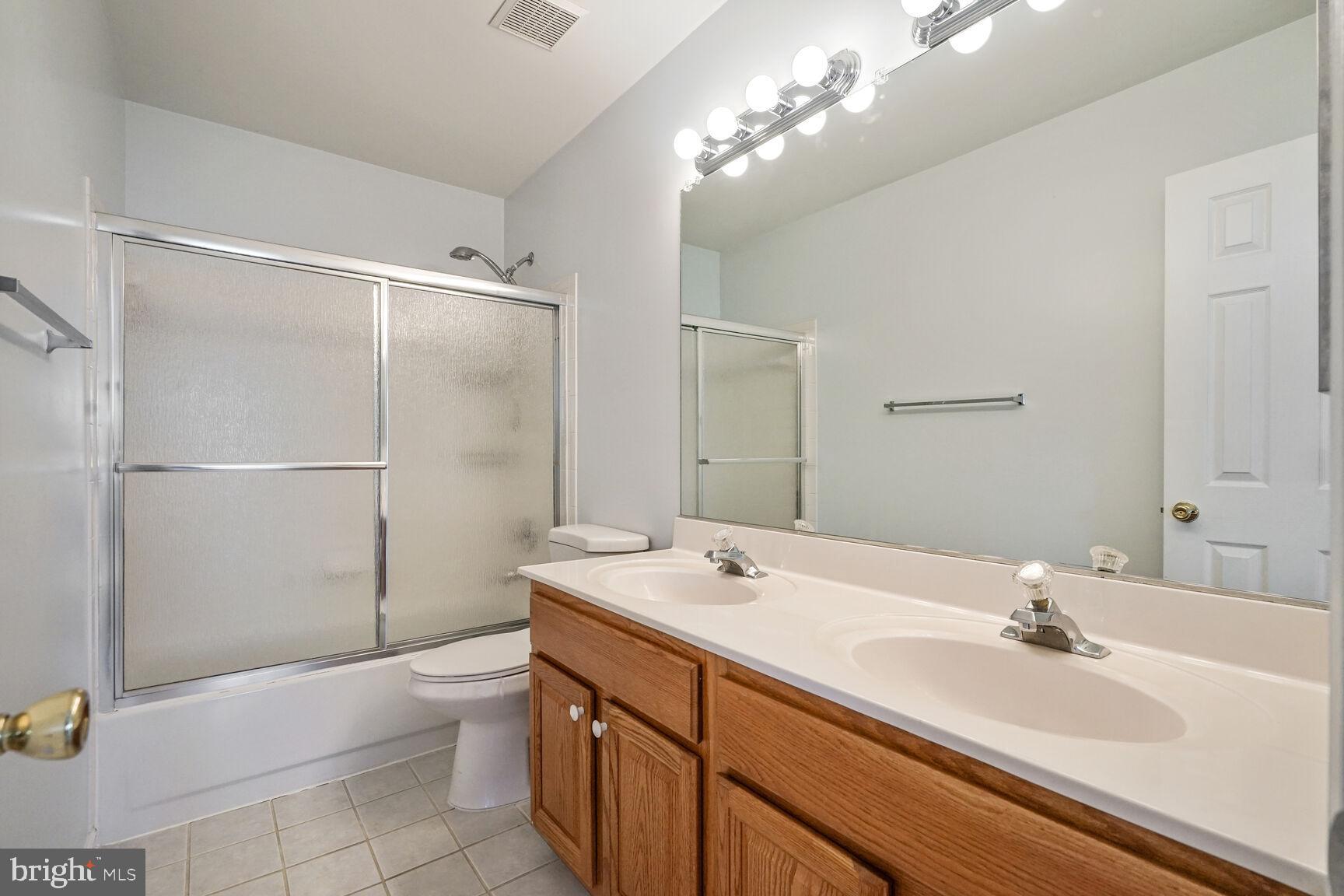 CENTRE RIDGE - Residential