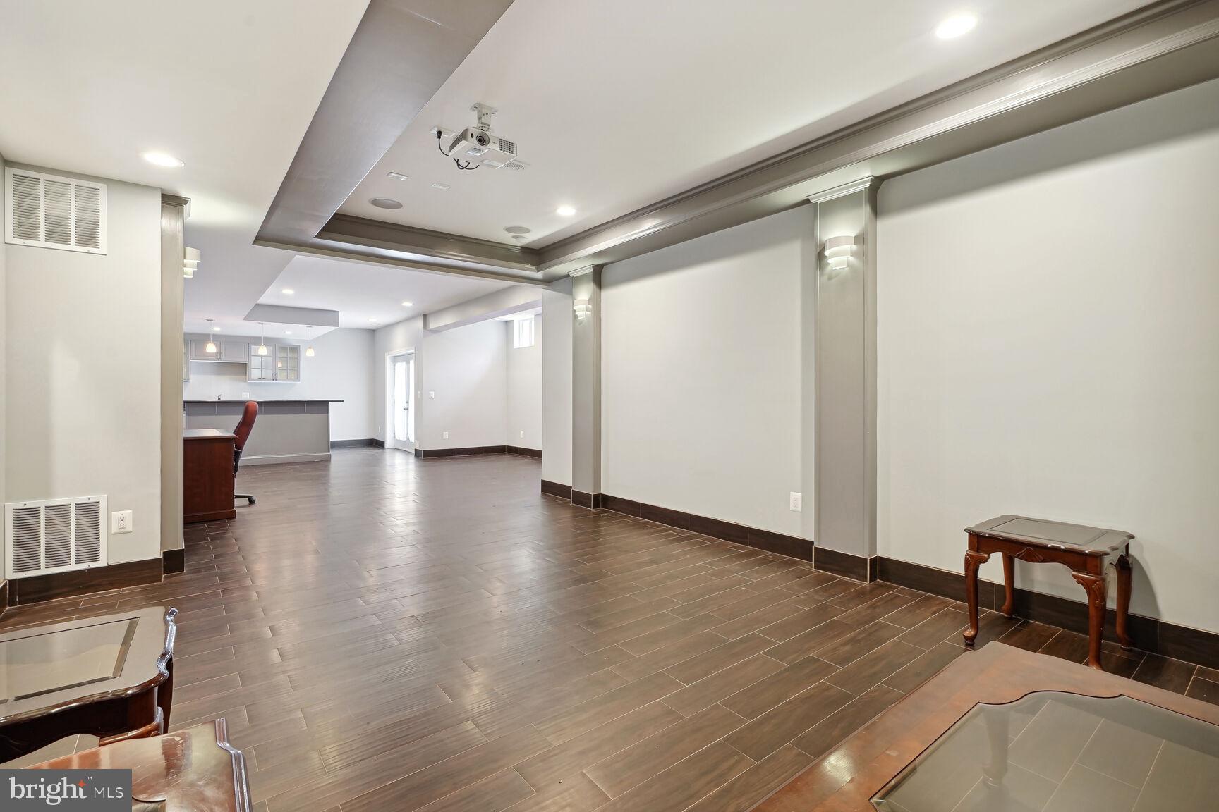 CENTRE RIDGE - Residential