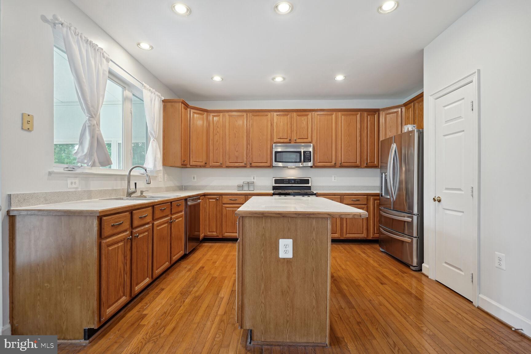 CENTRE RIDGE - Residential