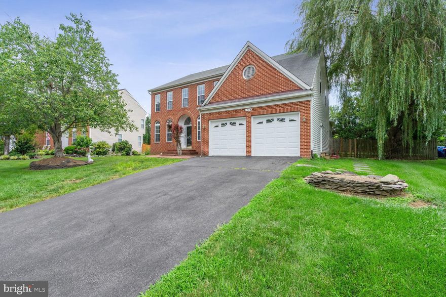 Beautiful single family home with over 4,000 Sqft & 2 car garage! Walk into the main level with gleaming hardwood floors throughout! Here you will find the 2 story foyer, formal dining room, family room, living room w/ gas fireplace, office, half bath, breakfast area and kitchen with stainless steel appliances! From the kitchen you will have access to the laundry room & true 2 car garage! Walk-out from the breakfast area to the Sunroom with views of the spacious fenced in backyard perfect for summer BBQ's! Upstairs you will find the huge primary bedroom with walk-in closet and attached primary bath featuring dual vanities, separate tub & shower! Outside the primary bedroom you will find a loft/flex are which is perfect for a second home office or play area! Additionally upstairs you will find 3 more spacious bedrooms and another full bath with dual vanities! The fully updated basement with hardwood flooring is perfectly designed for entertaining! Here you will find a wet bar / kitchenette with granite counter tops, built in china cabinets, and pendant lights, large recreation / media room with a full wall projector, screen tray ceiling, and an additional modernly updated full bath with frameless shower! As an added bonus, the basement has an additional washer and dryer located in the utility room! Easy access to Route 28, Route 29, I-66, shopping, restaurants, and movie theater. VDOT Commuter lot only 1/2 mile away.