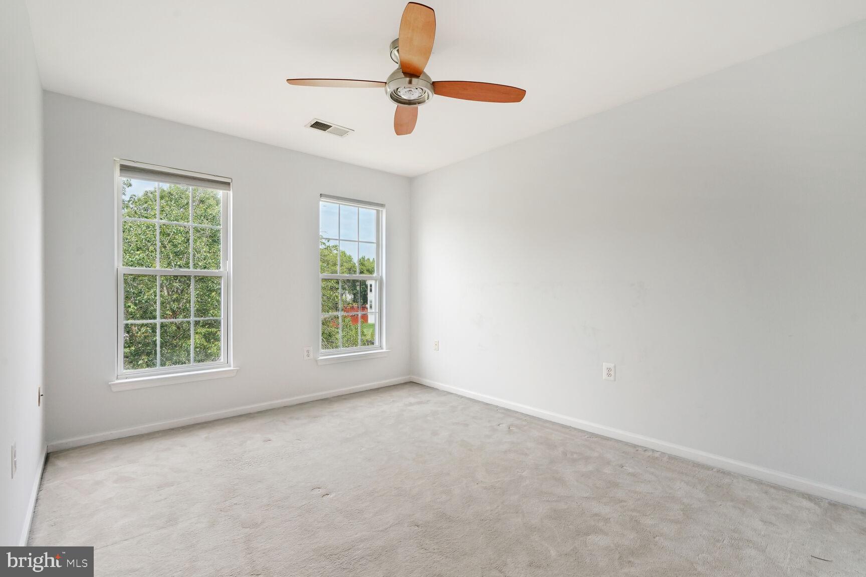 CENTRE RIDGE - Residential