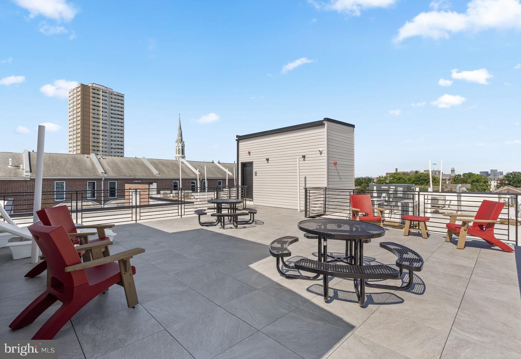 QUEEN VILLAGE - Residential Lease