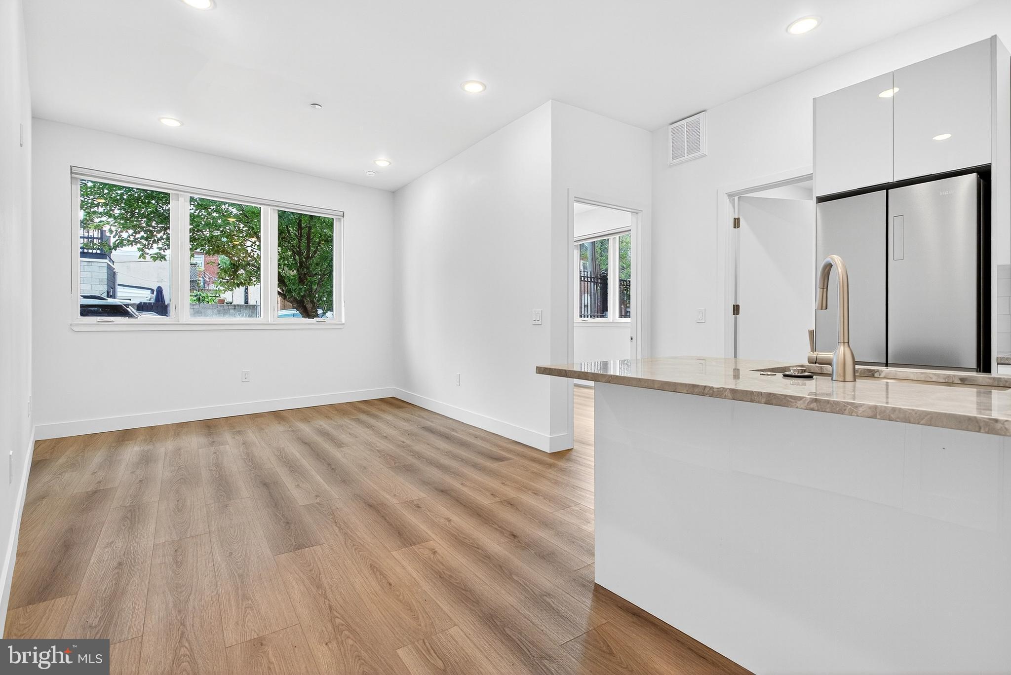 QUEEN VILLAGE - Residential Lease