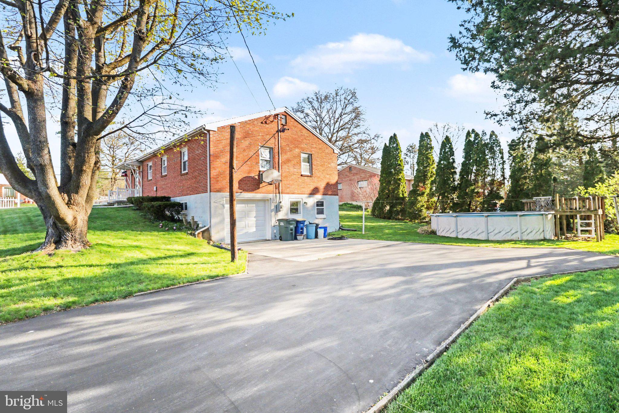 CEDAR VILLAGE - Residential