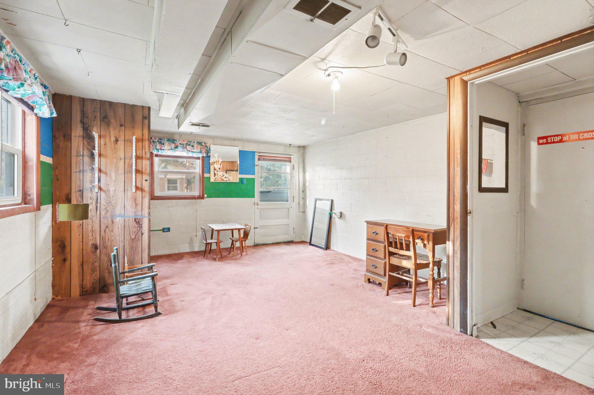 CEDAR VILLAGE - Residential