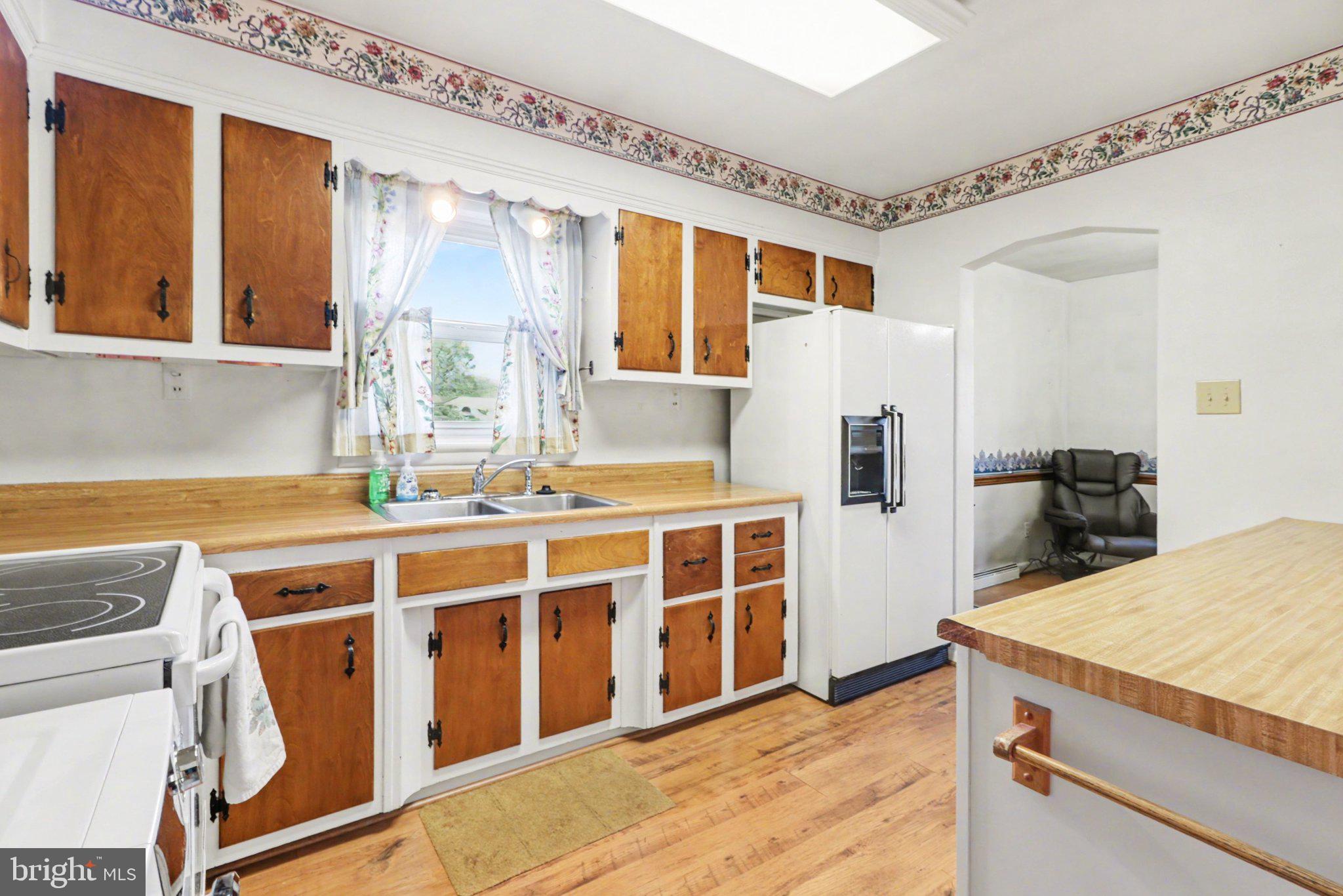 CEDAR VILLAGE - Residential