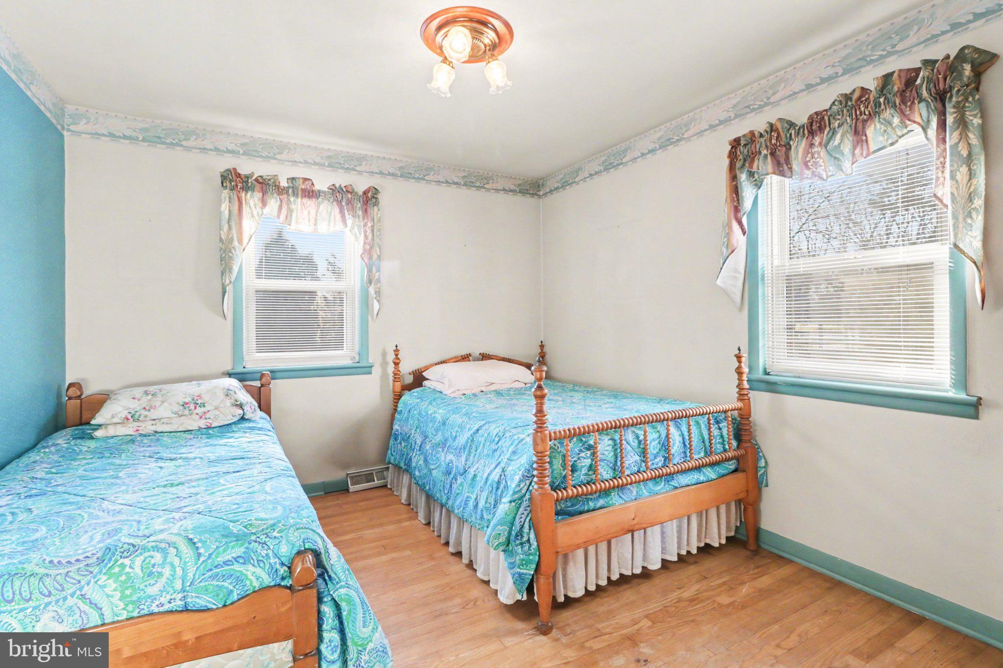 CEDAR VILLAGE - Residential