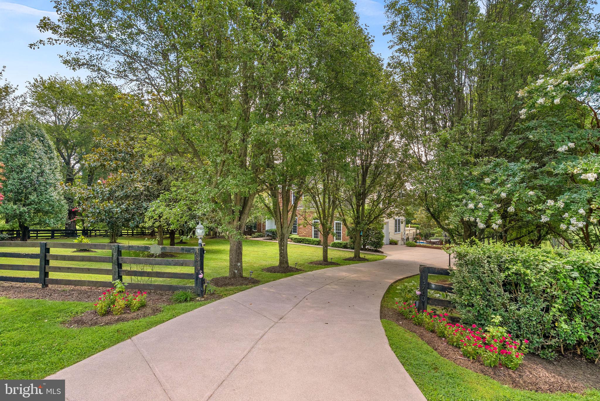 15700 TRAPSHIRE COURT