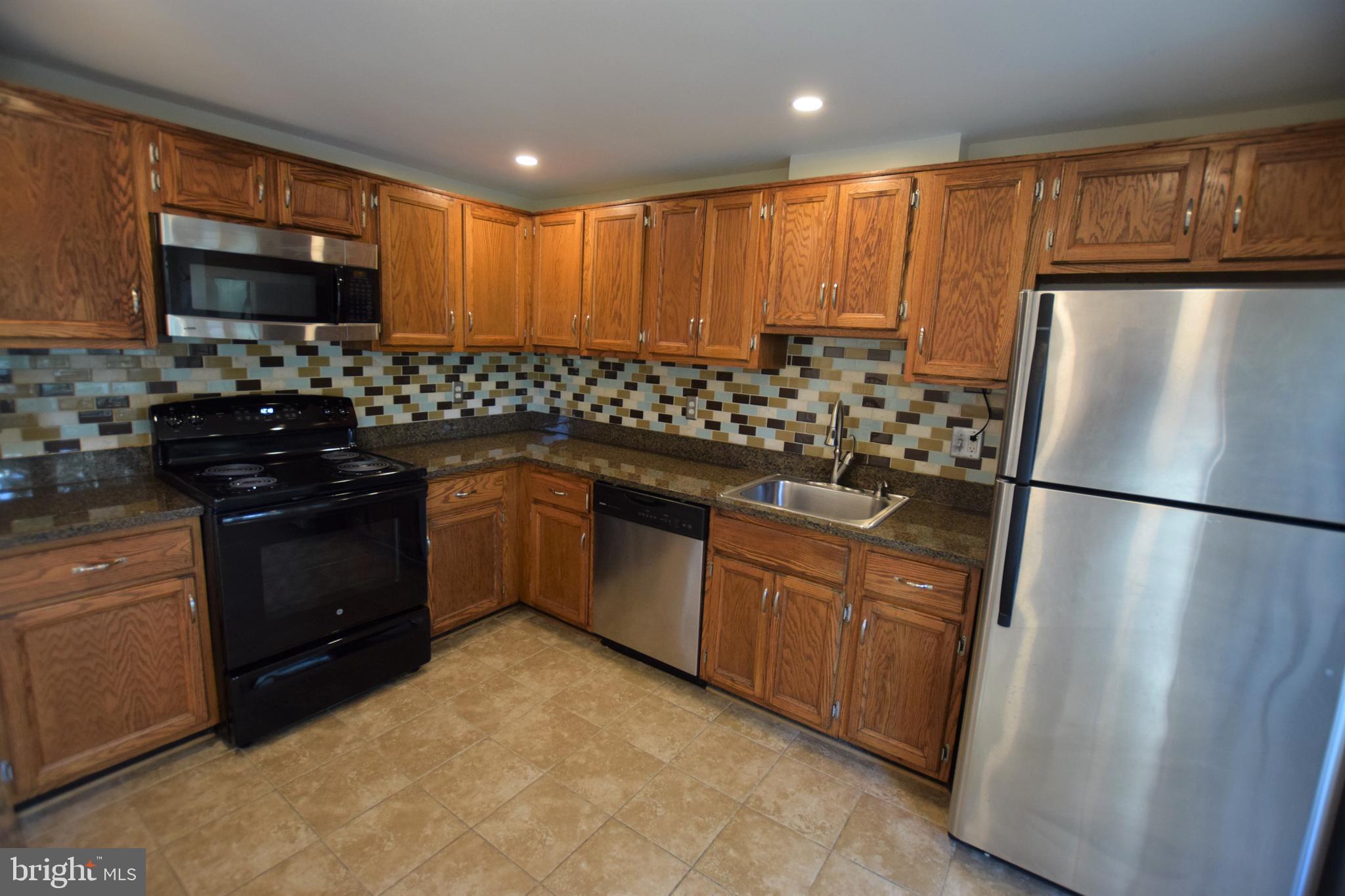 AMBERLEIGH - Residential Lease