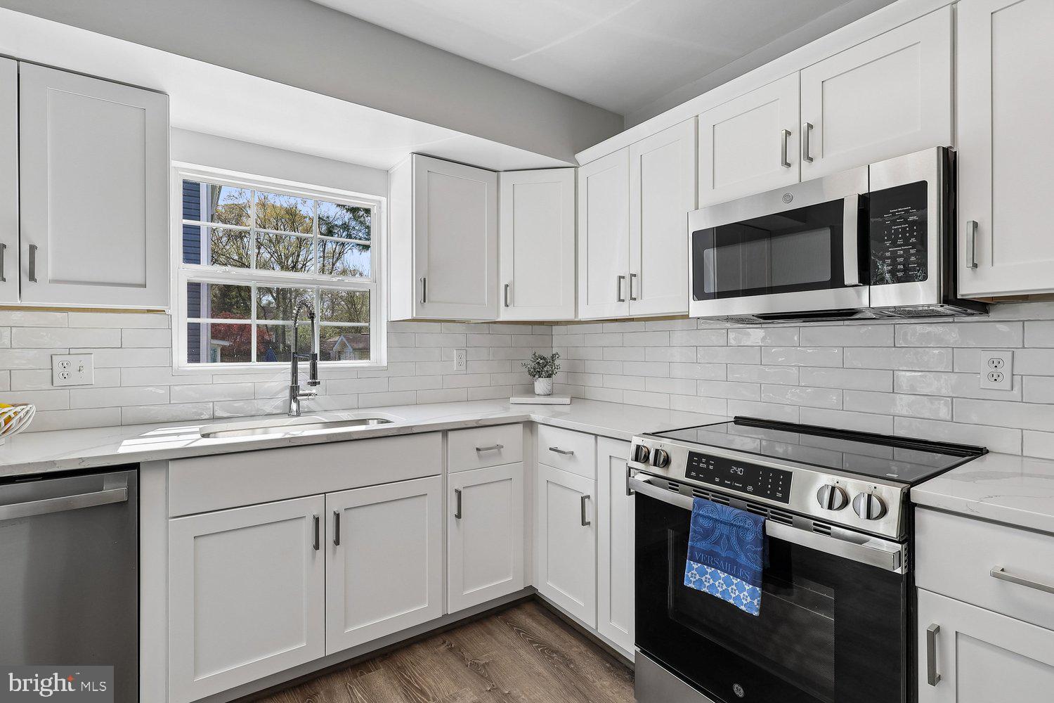 CARROLLTON MANOR - Residential