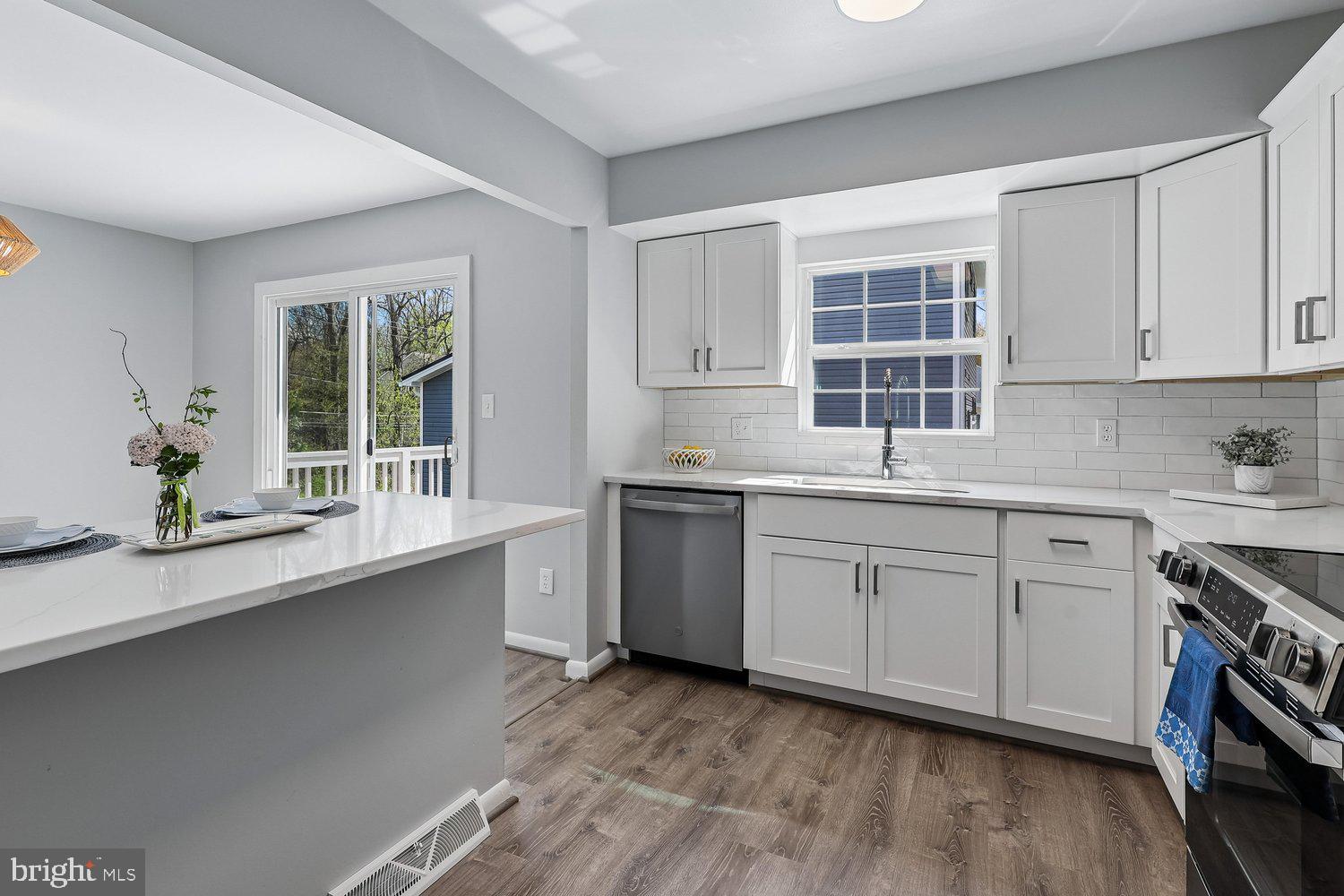 CARROLLTON MANOR - Residential