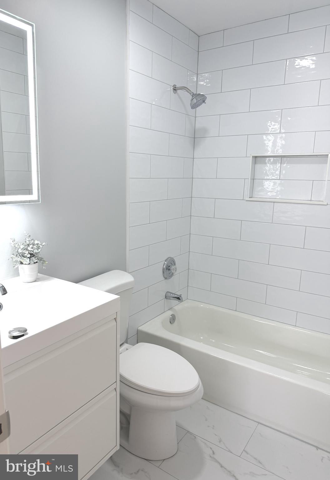 CARROLLTON MANOR - Residential