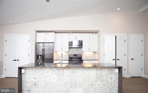 216 W 9TH ST APT 301, WILMINGTON, DE 19801 - Image d858e1563767039d2e2da0a582cc3bd5/1908140291