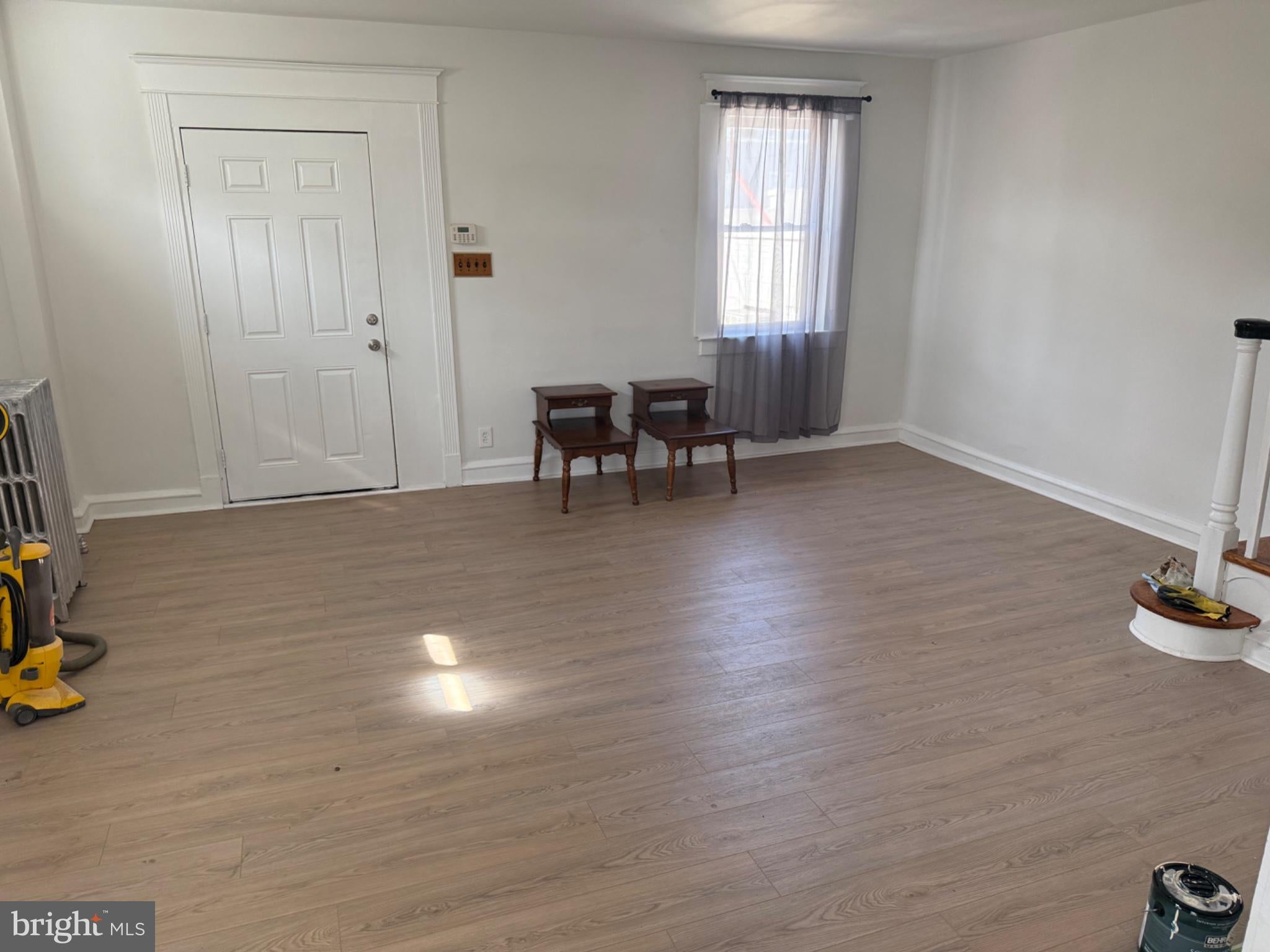 261 LONG LANE