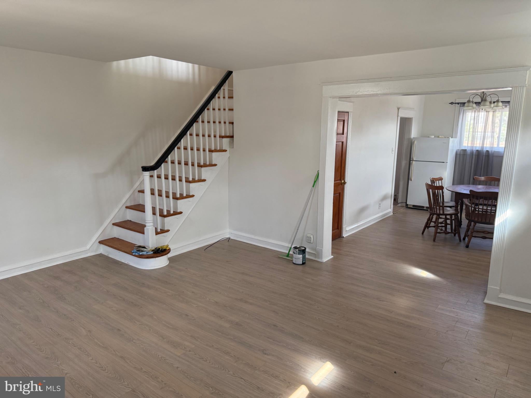 261 LONG LANE