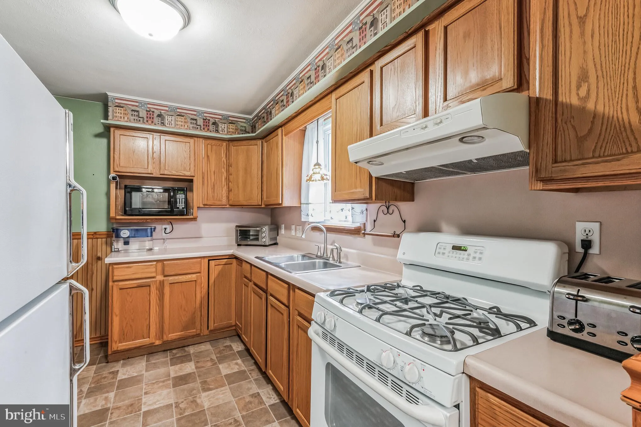 Vineland, New Jersey 08360, United States, 3 Bedrooms Bedrooms, ,1 BathroomBathrooms,Residential,Pending,76979