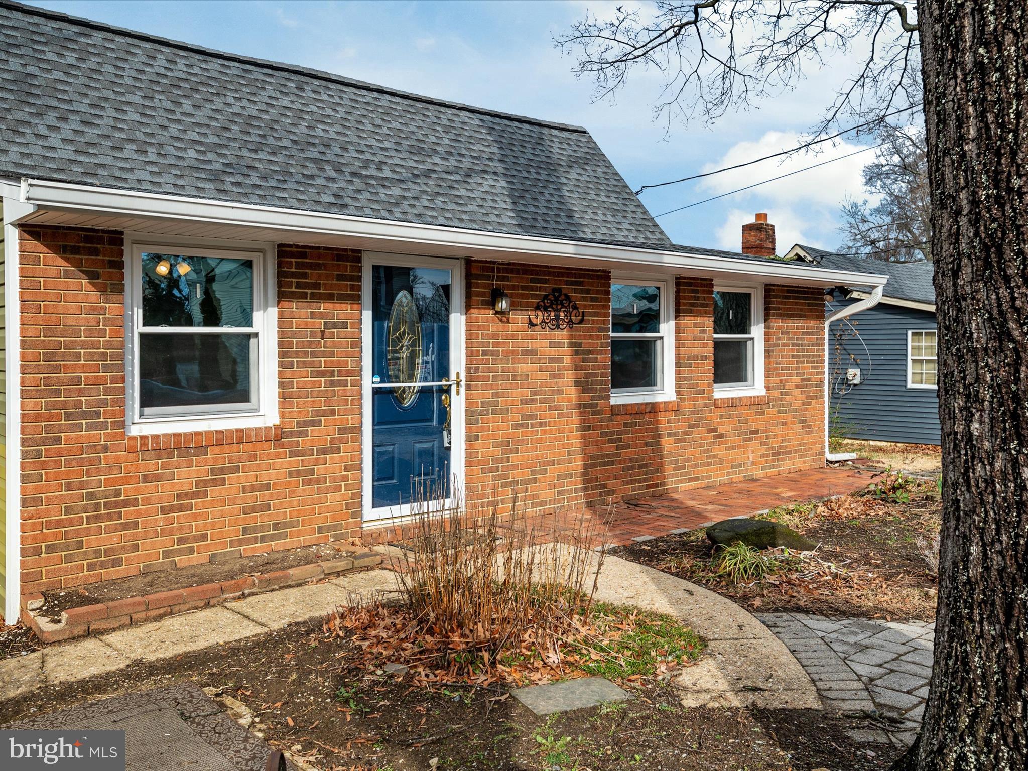 WOODLAND BEACH - Residential