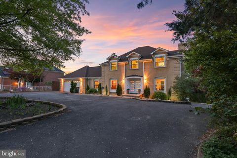 18505 CABIN ROAD TRIANGLE VA 22172